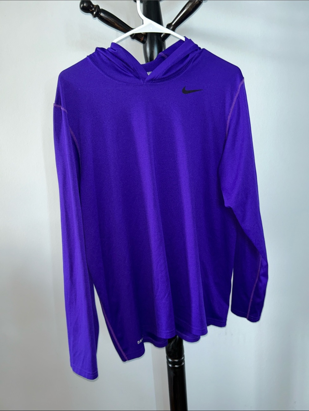 Nike Men’s Purple Crewneck Performance Hoodie 32.T